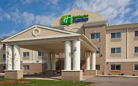 Holiday Inn Express Devils Lake